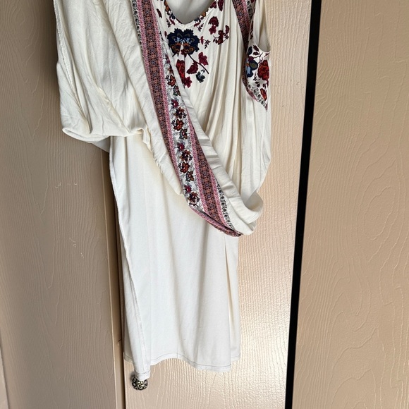 Xhilaration Cream Floral Strap Dress - Picture 4 of 6